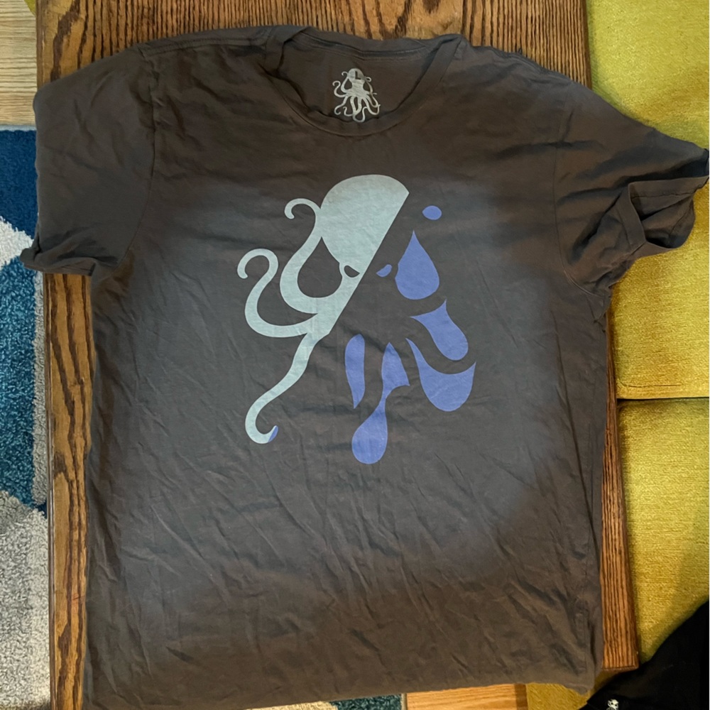 Hi My Name is Mark brand Men’s limited edition octopus shirt Blink-182
